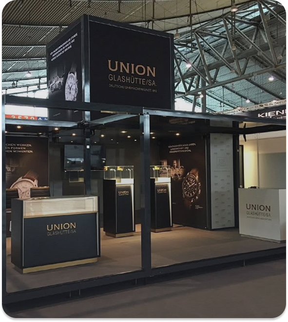 Retail pop-up in shopping centre